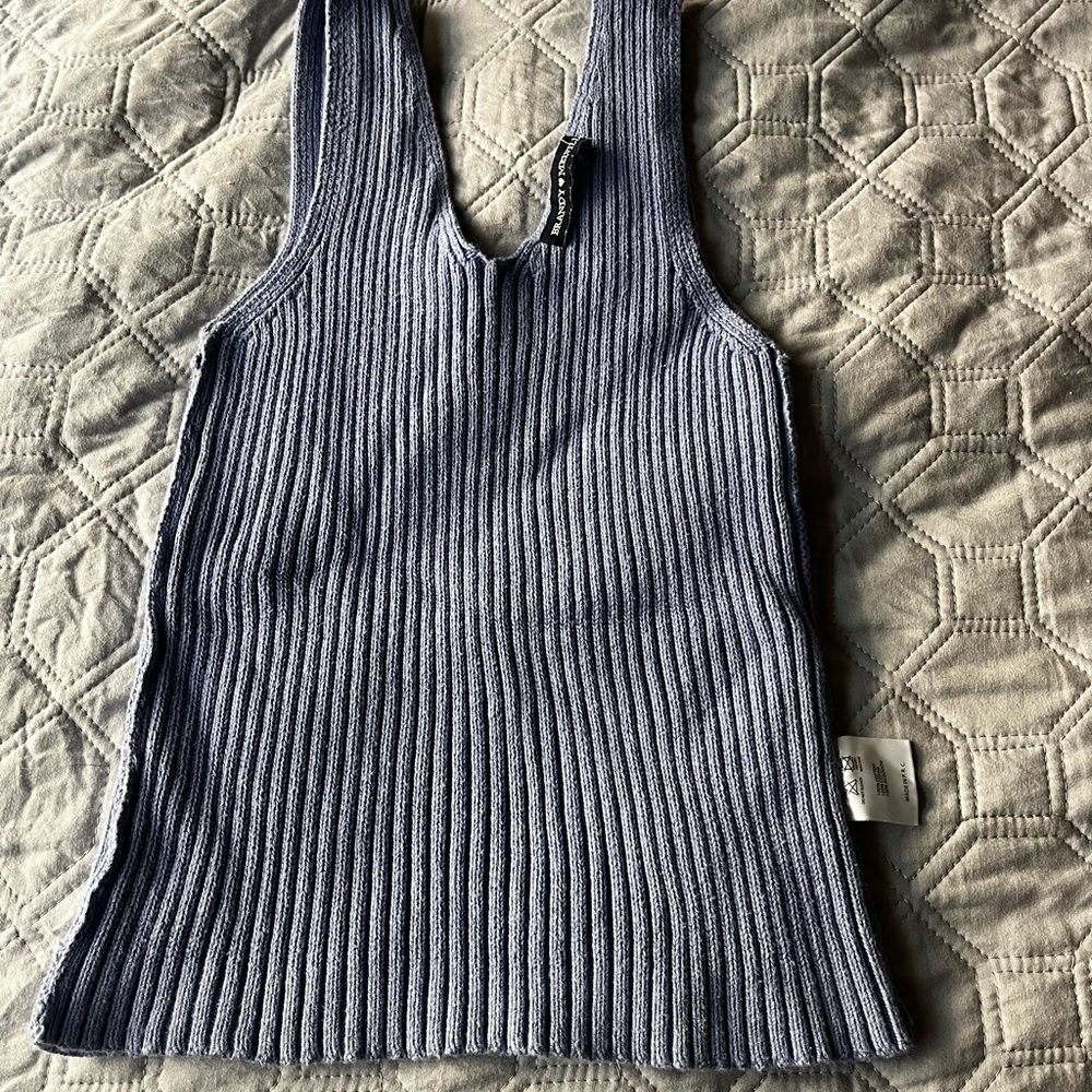blue tank top